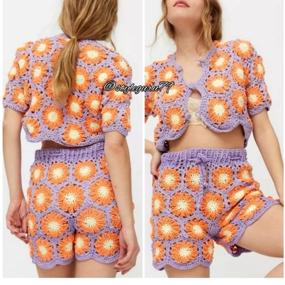 Colorful Crochet Flower Set - Picture 2 of 3